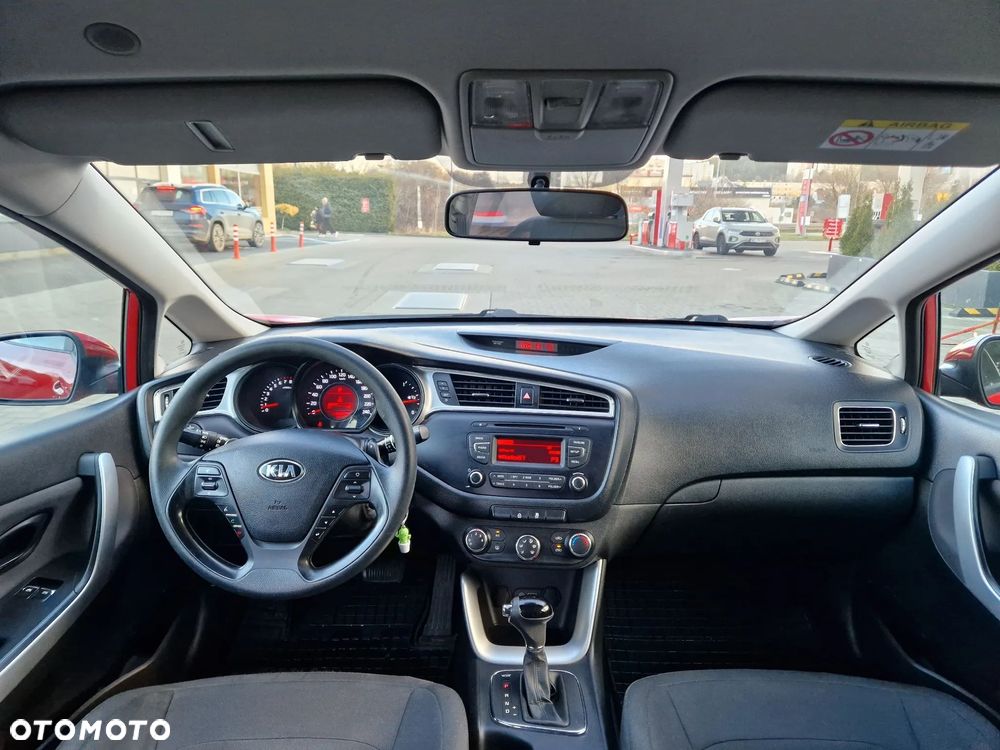 Kia Ceed 1.6 GDI M DCT - 9