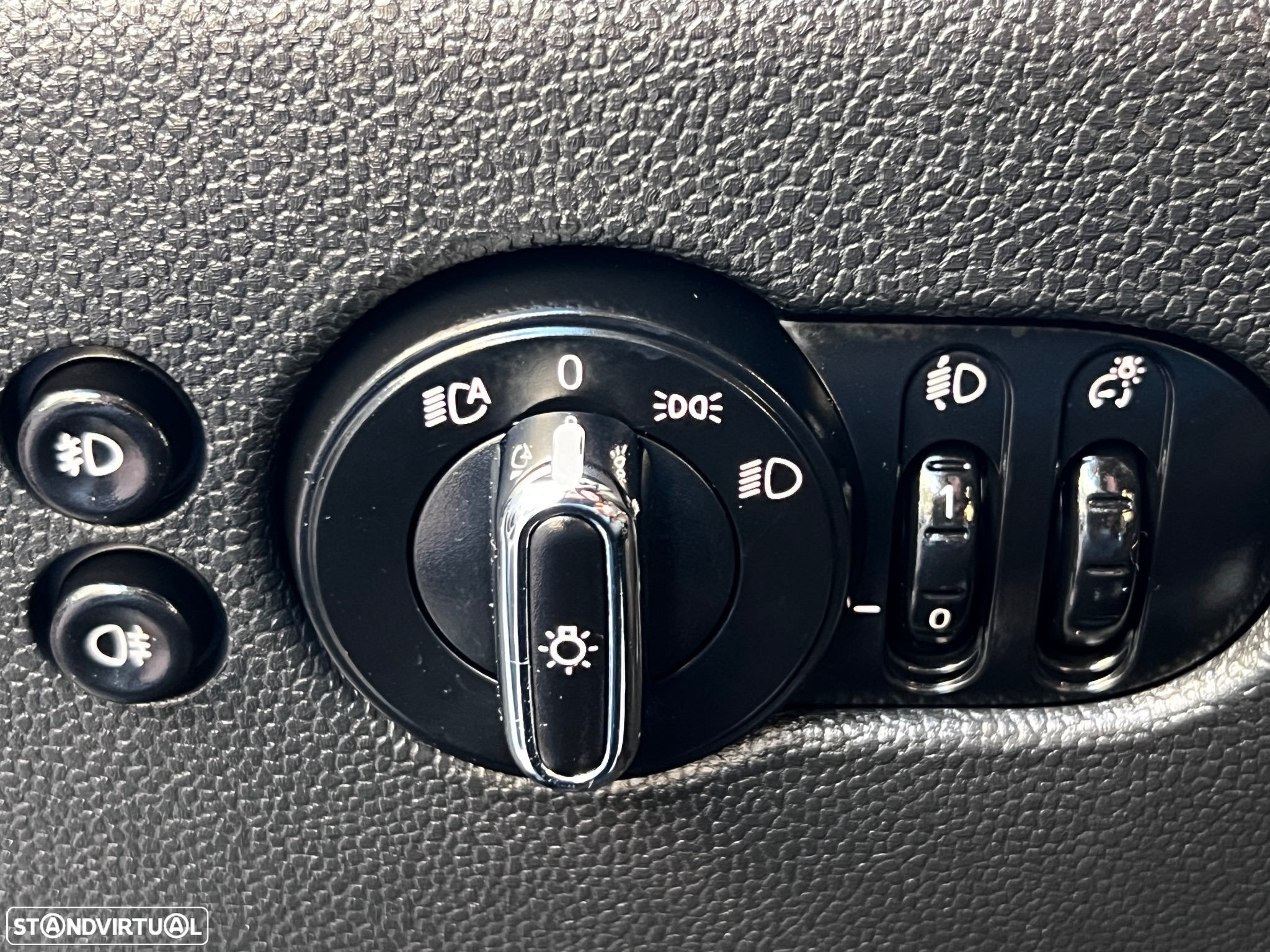 MINI 5 Portas One D - 14