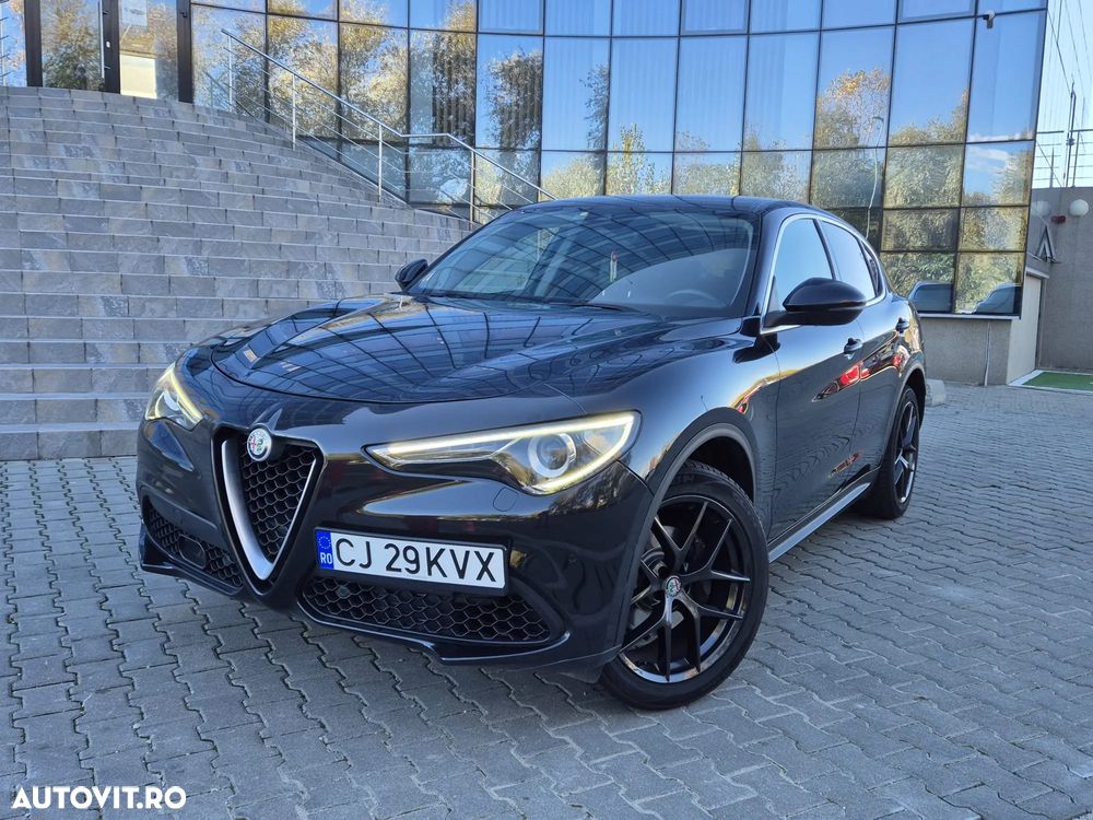 Alfa Romeo Stelvio 2.0 Turbo AWD AT8 Veloce - 2