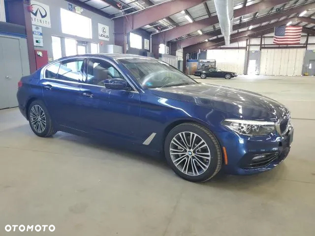 BMW Seria 5 530i xDrive Sport Line sport - 11