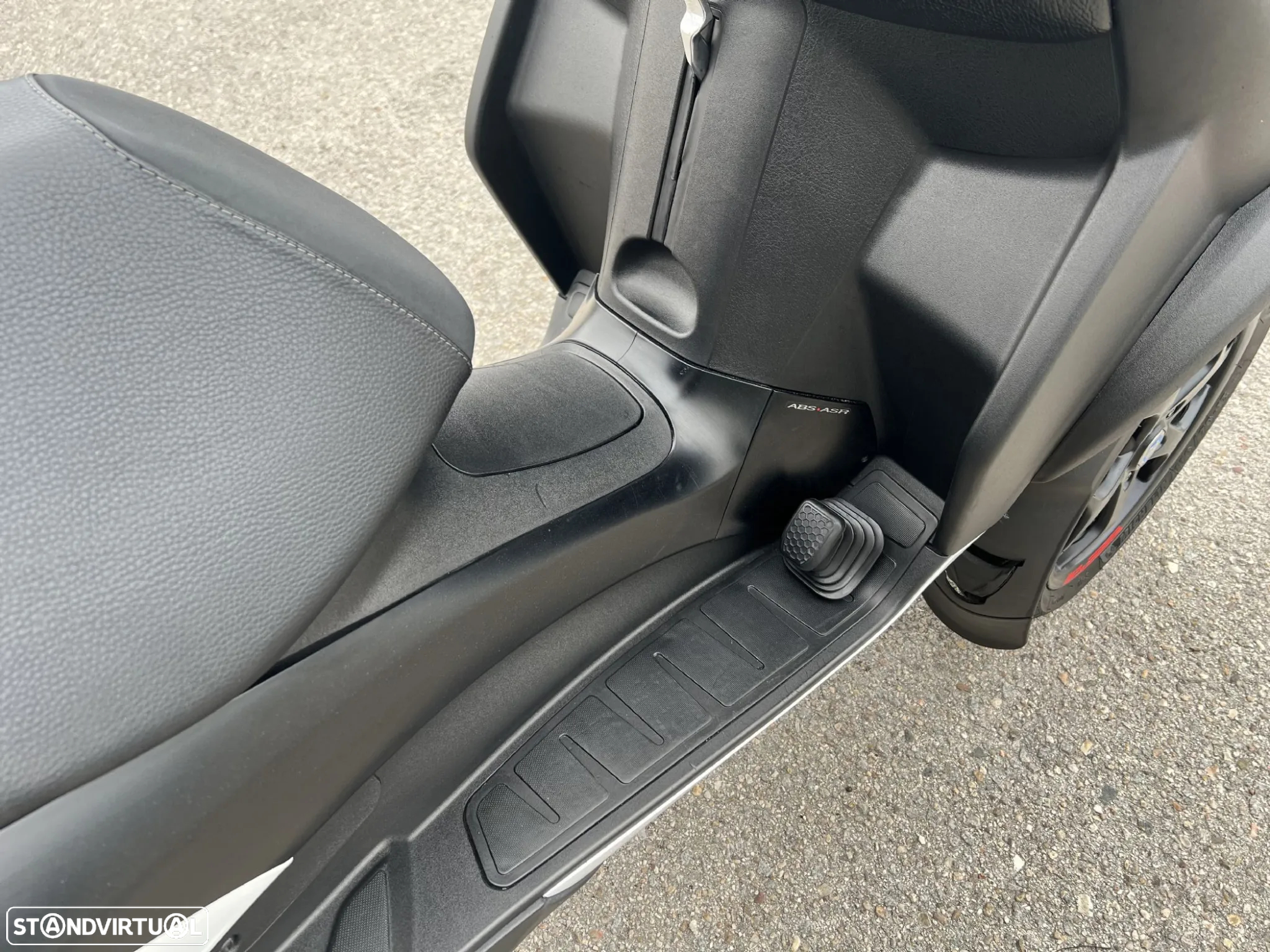 Piaggio MP3 350 SPORT - 7