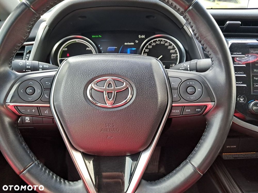 Toyota Camry 2.5 Hybrid Executive CVT - 16