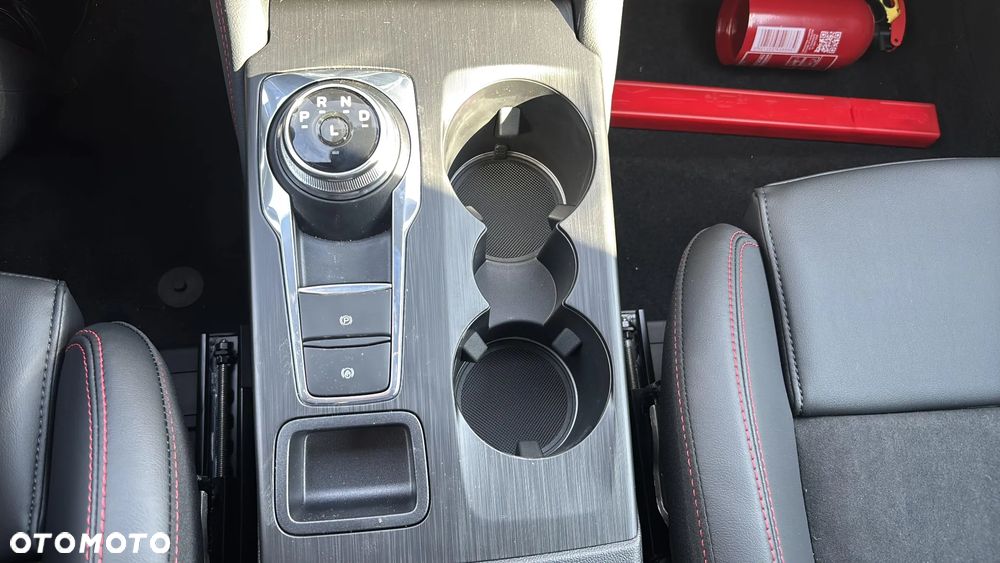 Ford Kuga 2.5 FHEV FWD ST-Line X - 24