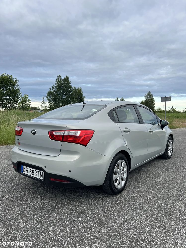 Kia Rio - 3