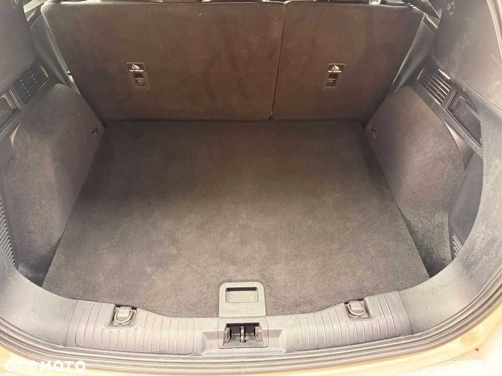 Ford Kuga 2.5P PHEV FWD ST-Line X - 16