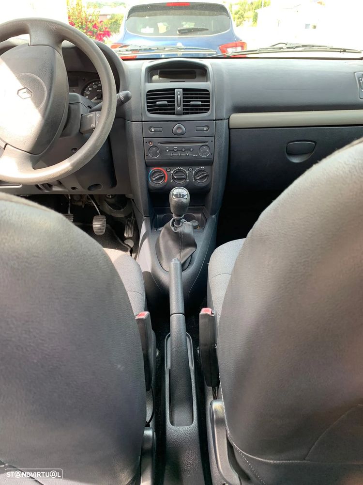 Renault Clio 1.5 dCi Confort - 4