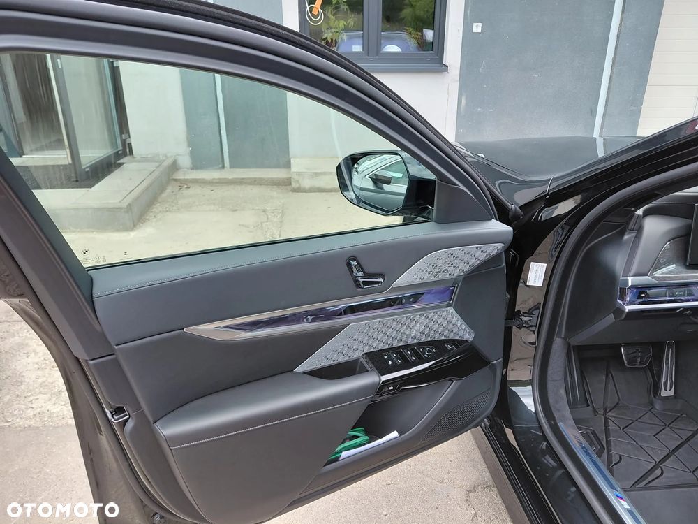 BMW Seria 7 - 23