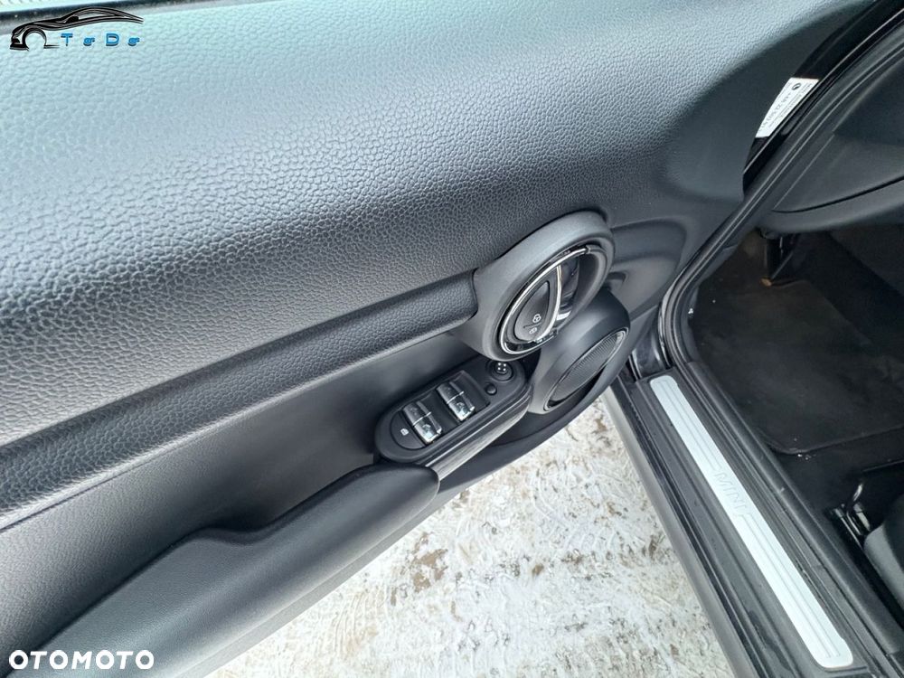 MINI Cooper Seven Chili - 24