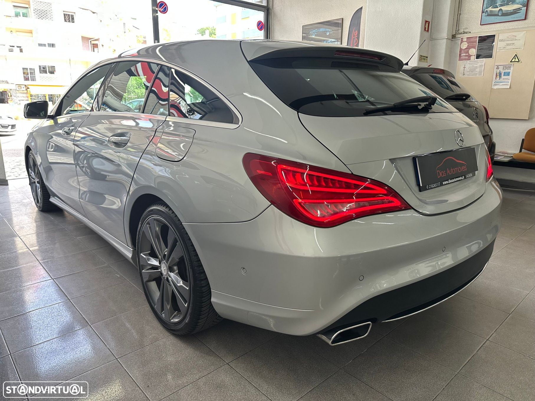 Mercedes-Benz CLA 200 d Shooting Brake Urban Aut. - 19