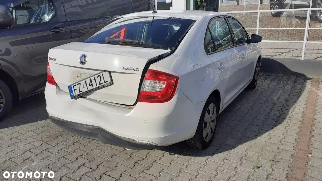 Skoda RAPID 1.2 TSI Ambition - 4