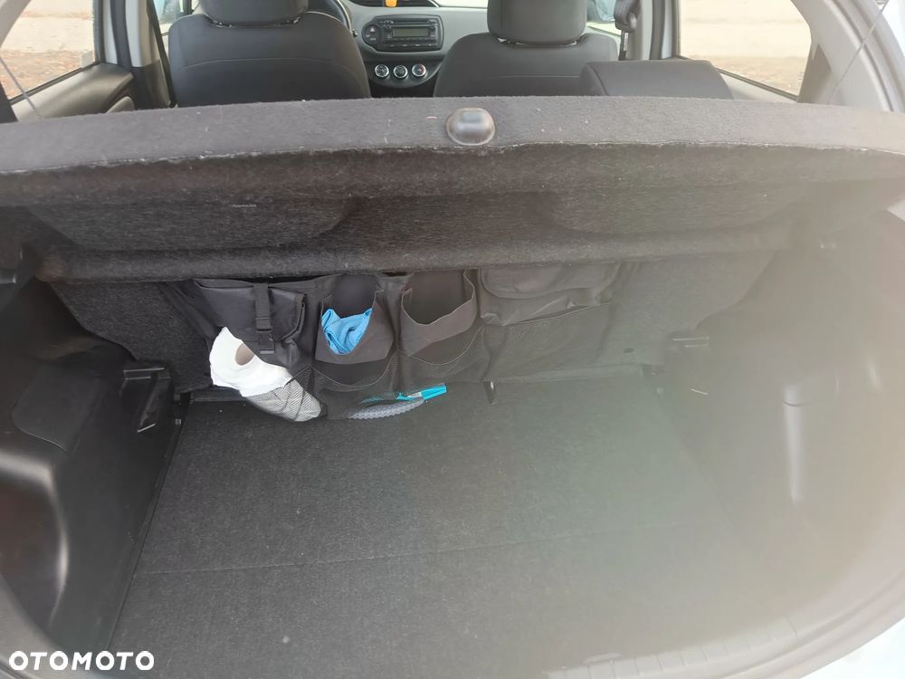 Toyota Yaris - 4