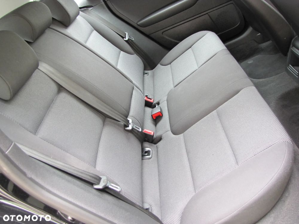 Audi A3 Sportback 1.6 Ambiente - 16