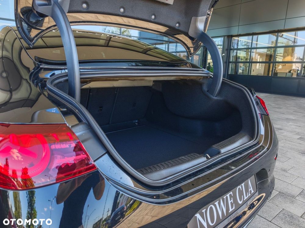Mercedes-Benz CLA - 33