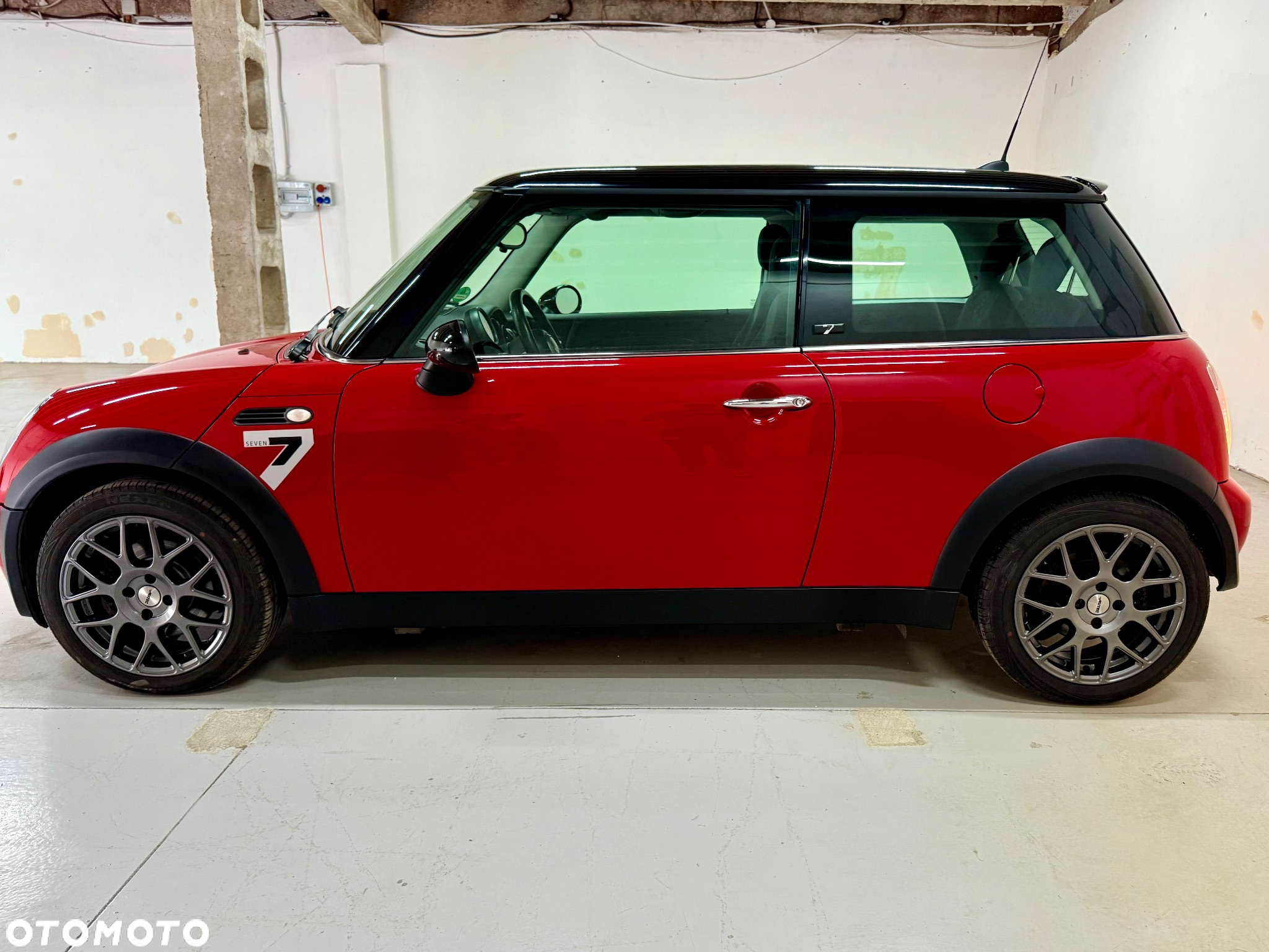 MINI ONE Seven - 12