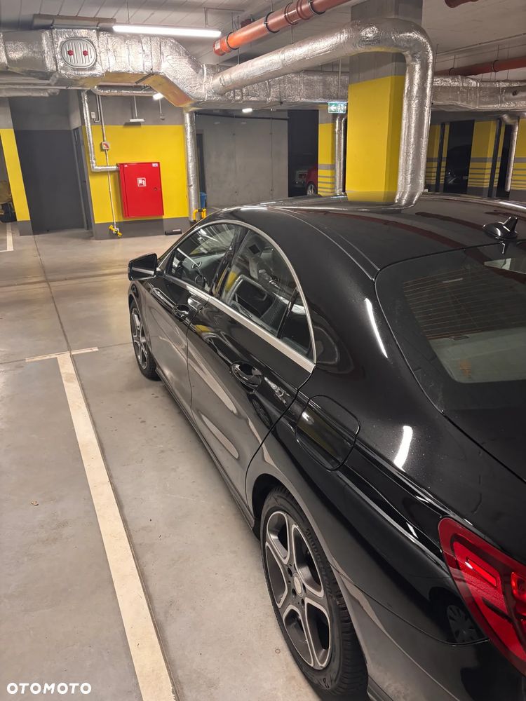 Mercedes-Benz CLA 180 7G-DCT AMG Line - 2