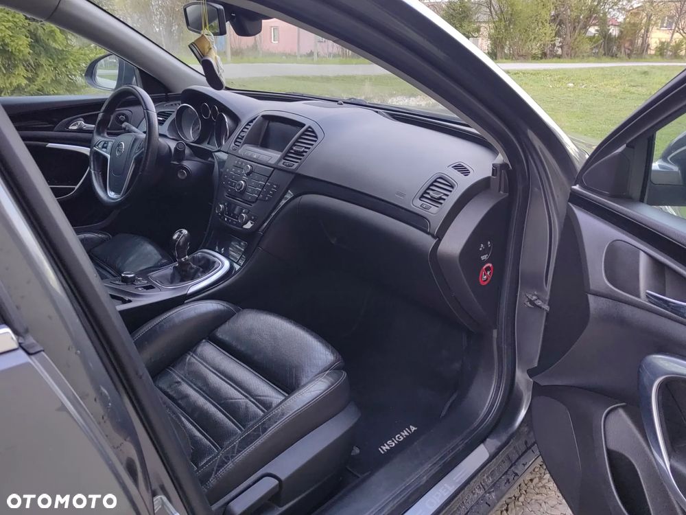 Opel Insignia 2.0 T Cosmo 4x4 - 11