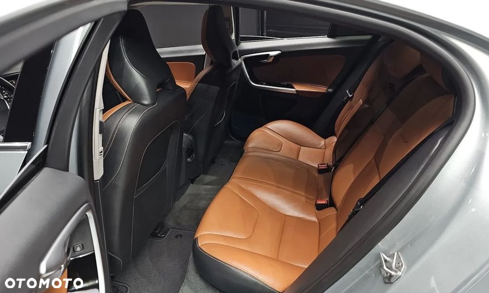 Volvo S60 T5 Drive-E Summum - 18