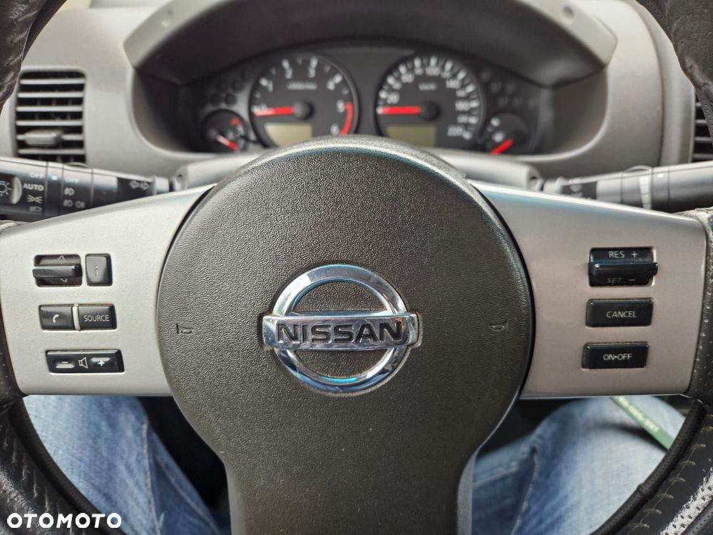 Nissan Navara - 32