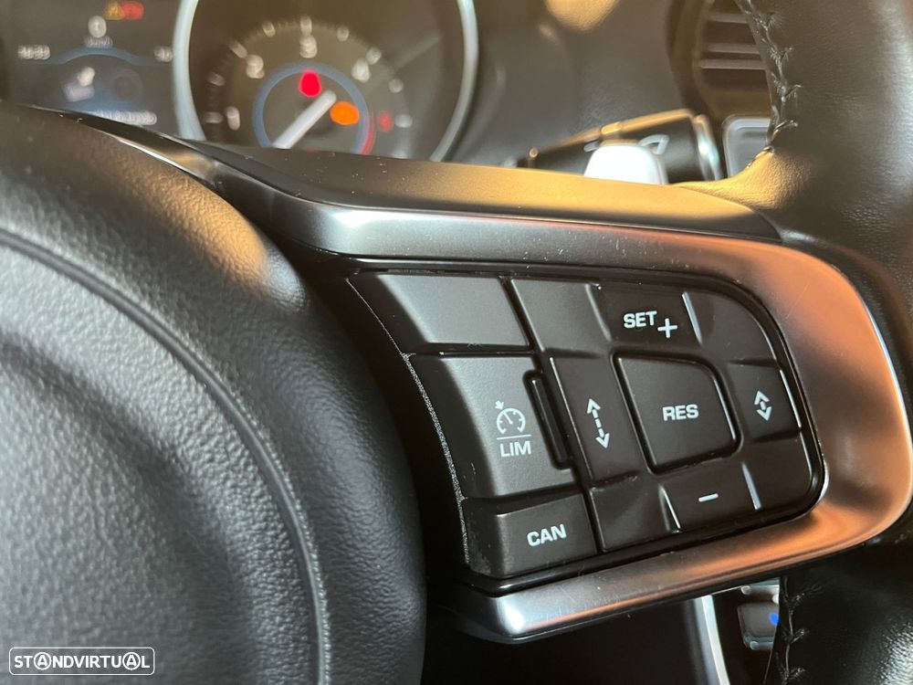 Jaguar XE 2.0 D R-Sport Aut. - 27