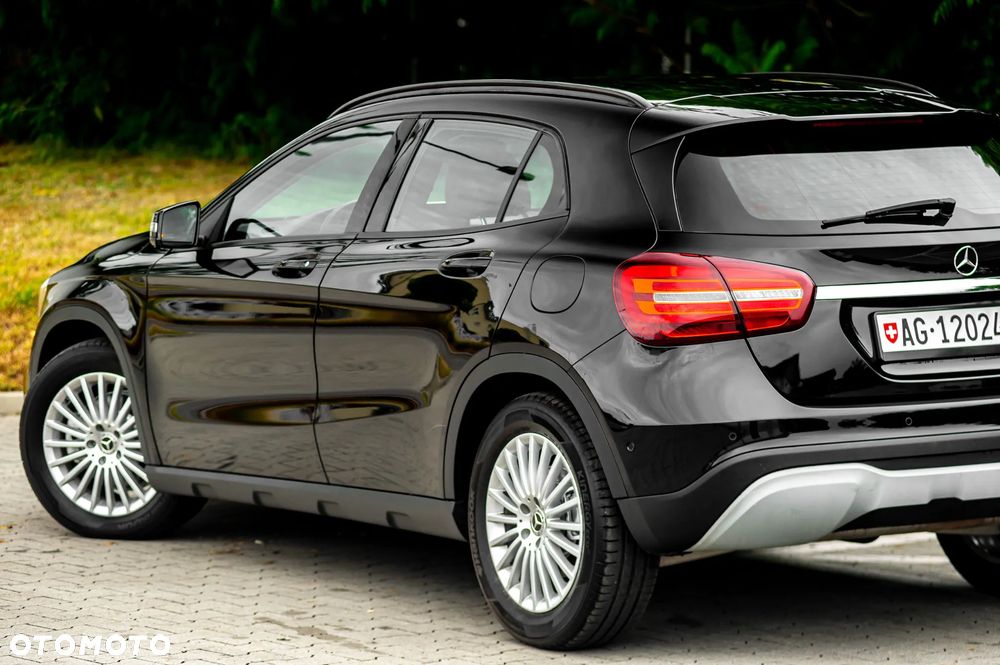 Mercedes-Benz GLA 250 4Matic 7G-DCT Activity Edition - 39