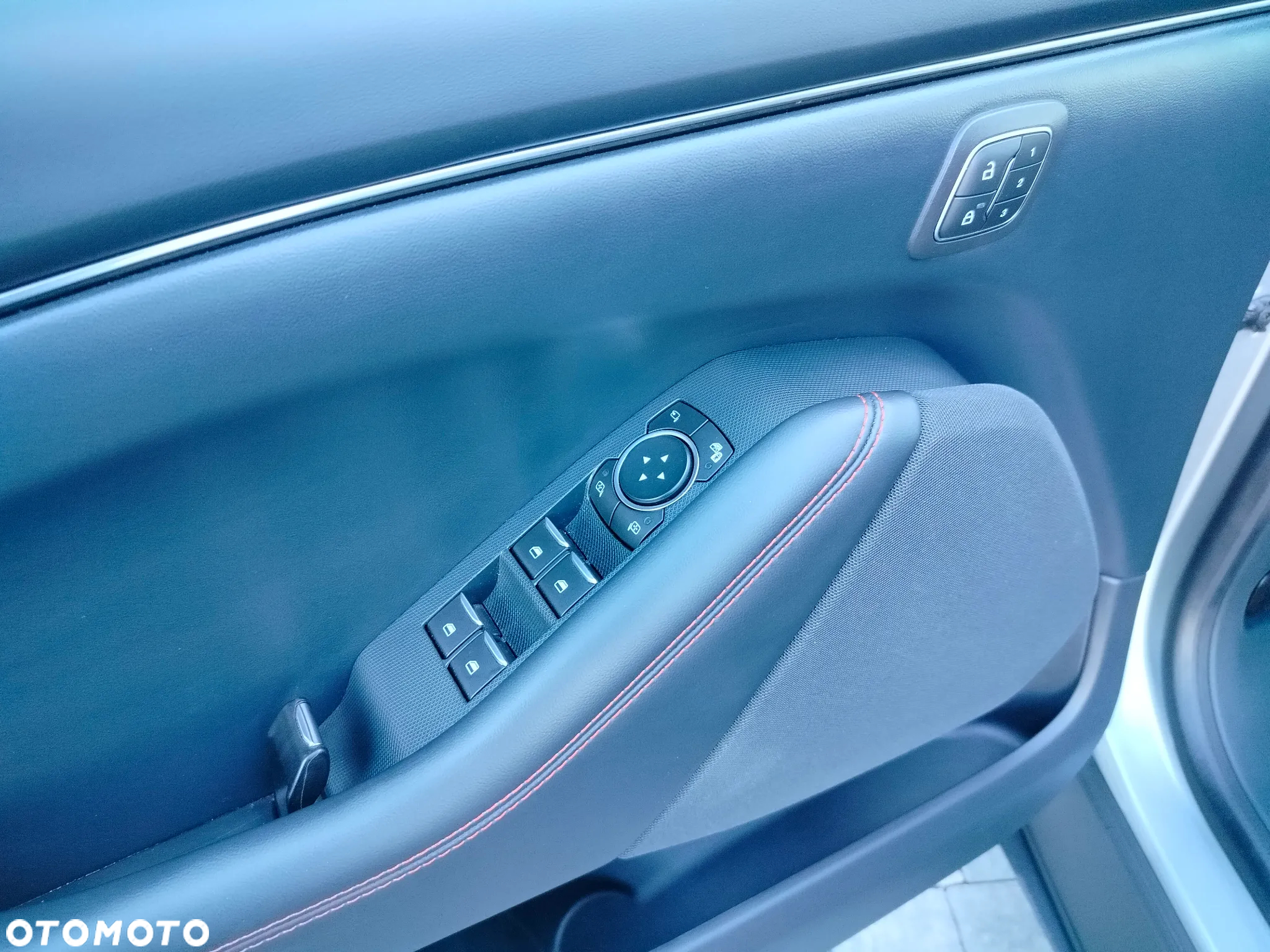 Ford Mustang Mach-E 75kWh AWD Premium - 15