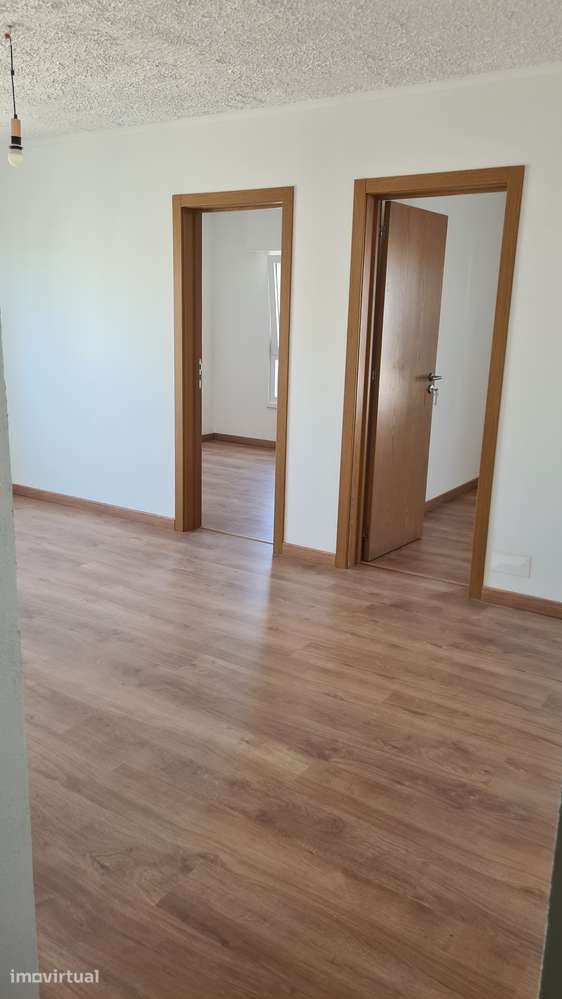 Apartamento T2 na Praceta Bento Moura, 3 - Grande imagem: 3/8