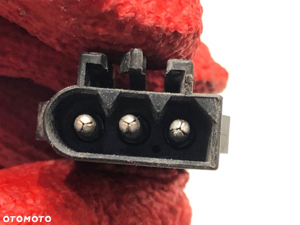 SIŁOWNIK ZAMKA KLAPY - 51.00 PLN - BMW 5 Touring (E39) 1996 - 2004 525 tds 105 kW [143 KM] olej - 4