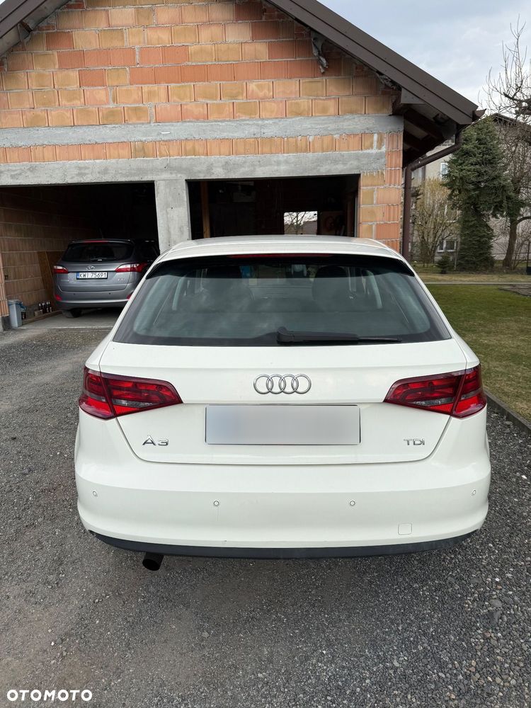 Audi A3 Sportback 1.6 TDI Ambition - 4