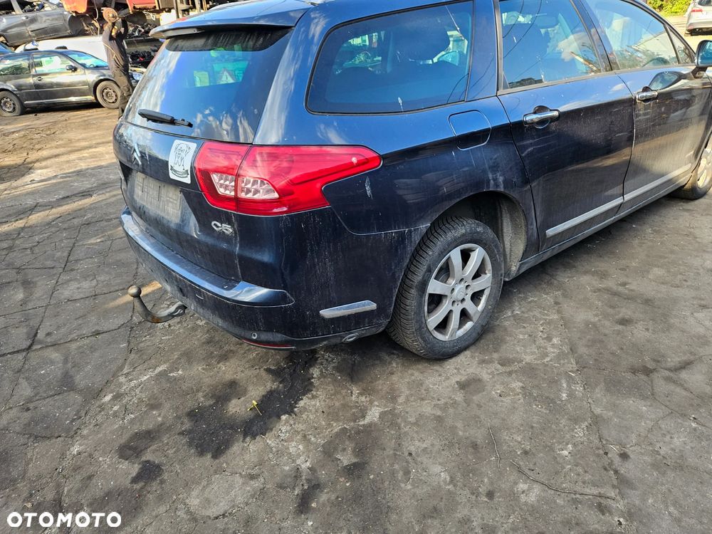 Citroen C5 2.0 103 Kw benzyna. automat na części Alfa Romeo 147 robię na podwórku kurwa no mam takiego tutaj właśnie otwieram go ubiorę wszystko - 3