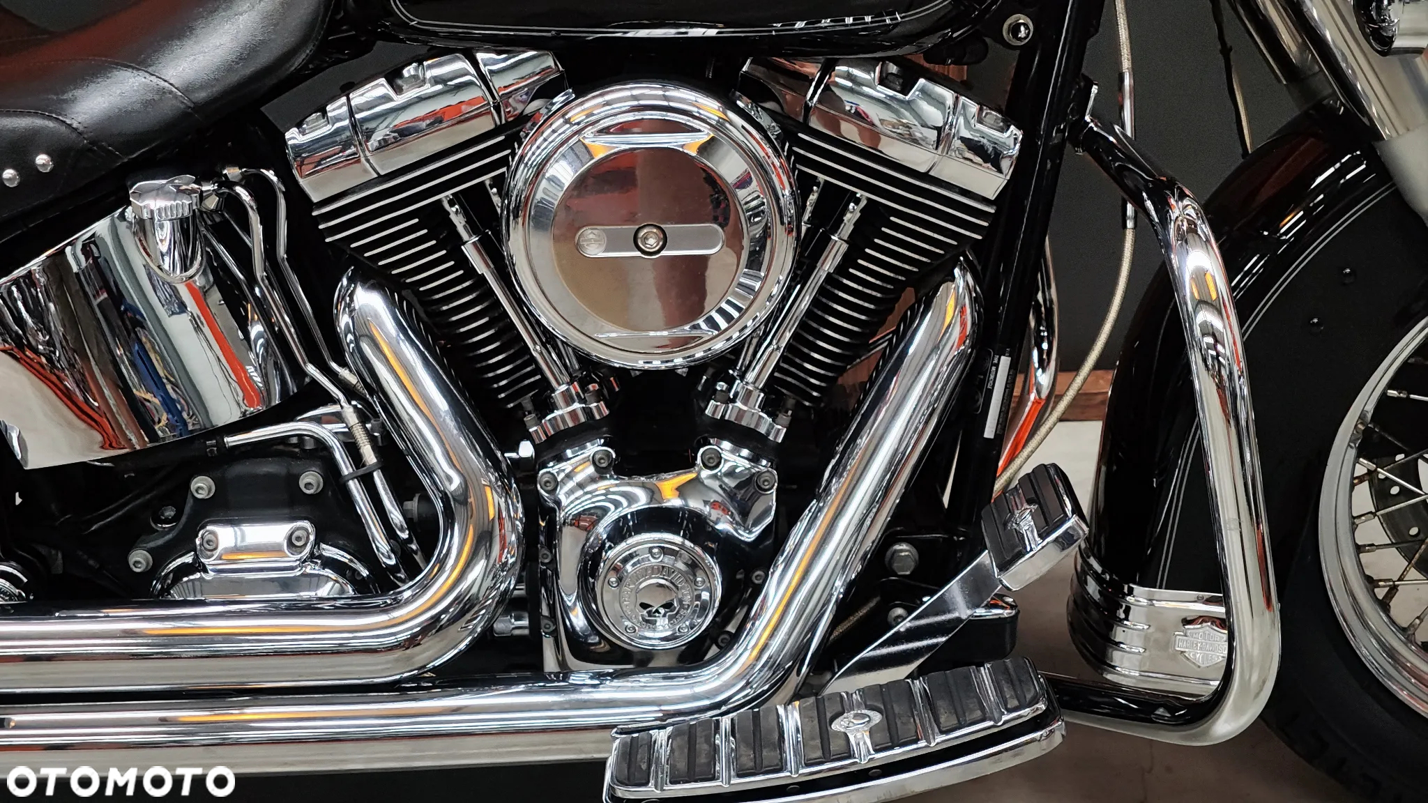 Harley-Davidson Softail Heritage Classic - 26