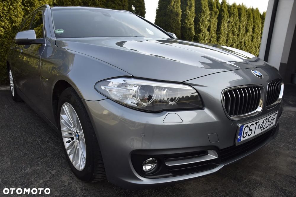 BMW Seria 5 520d xDrive - 12