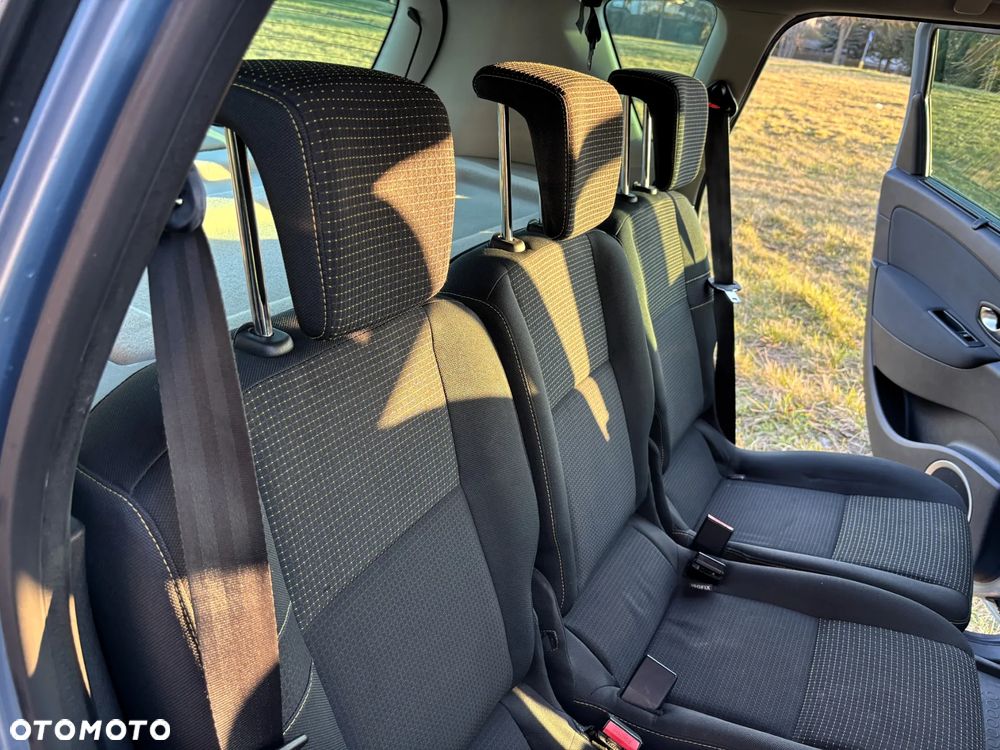 Renault Scenic 2.0 dCi Privilege - 17