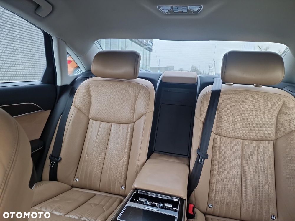 Audi A8 - 33