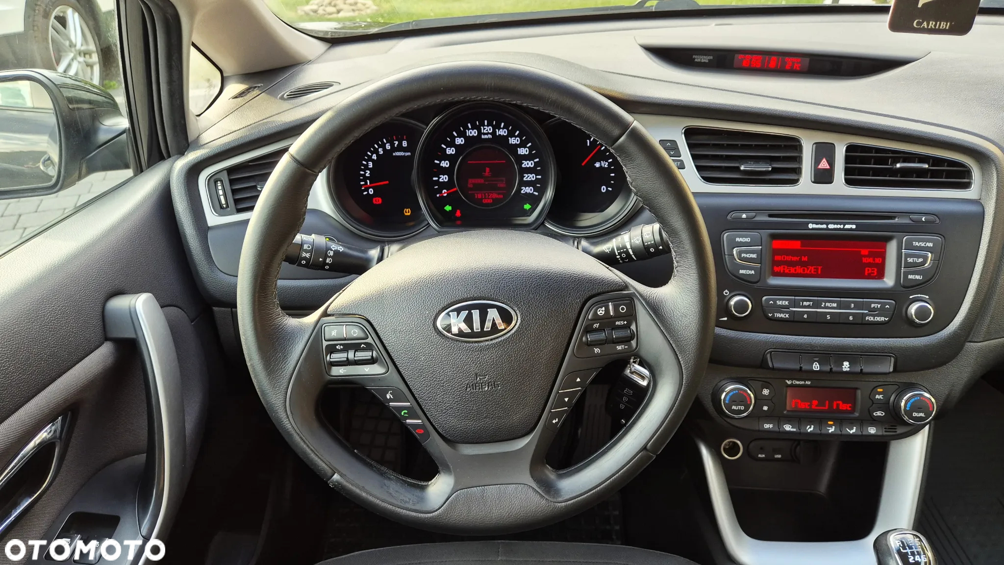 Kia Ceed Cee'd 1.4 L - 12