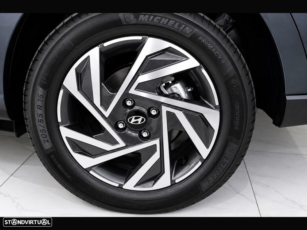 Hyundai Bayon 1.0 T-GDi Premium DCT - 16