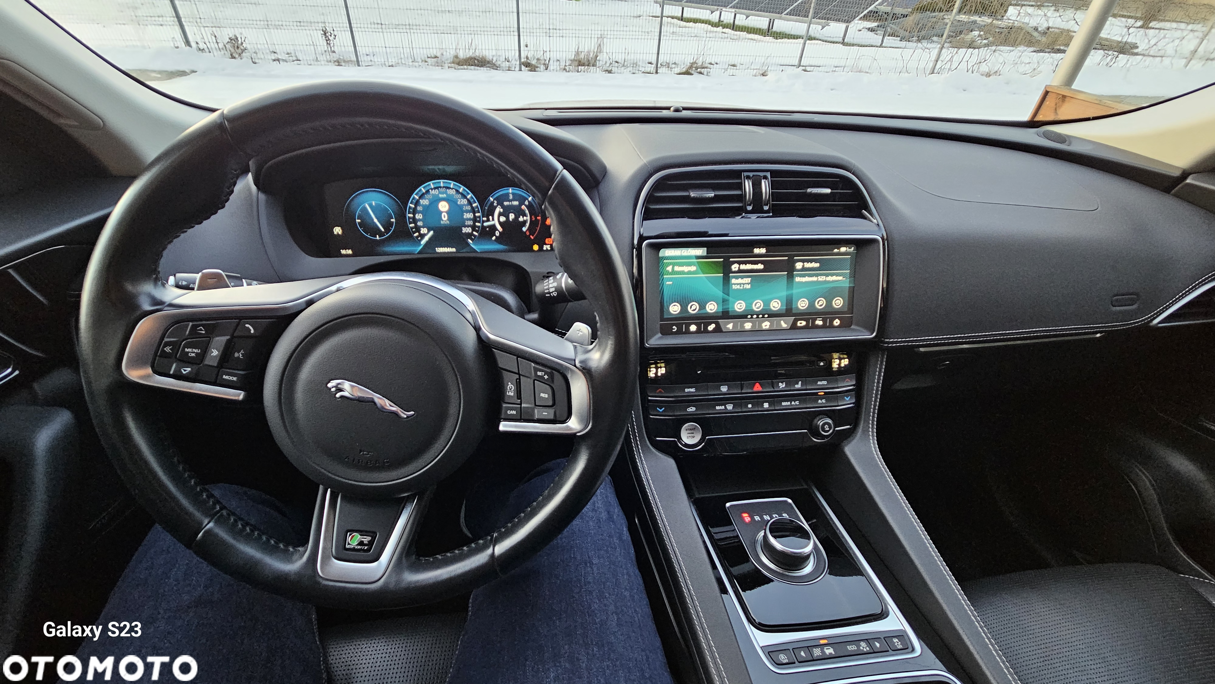 Jaguar F-Pace 2.0 i4D AWD R-Sport - 3