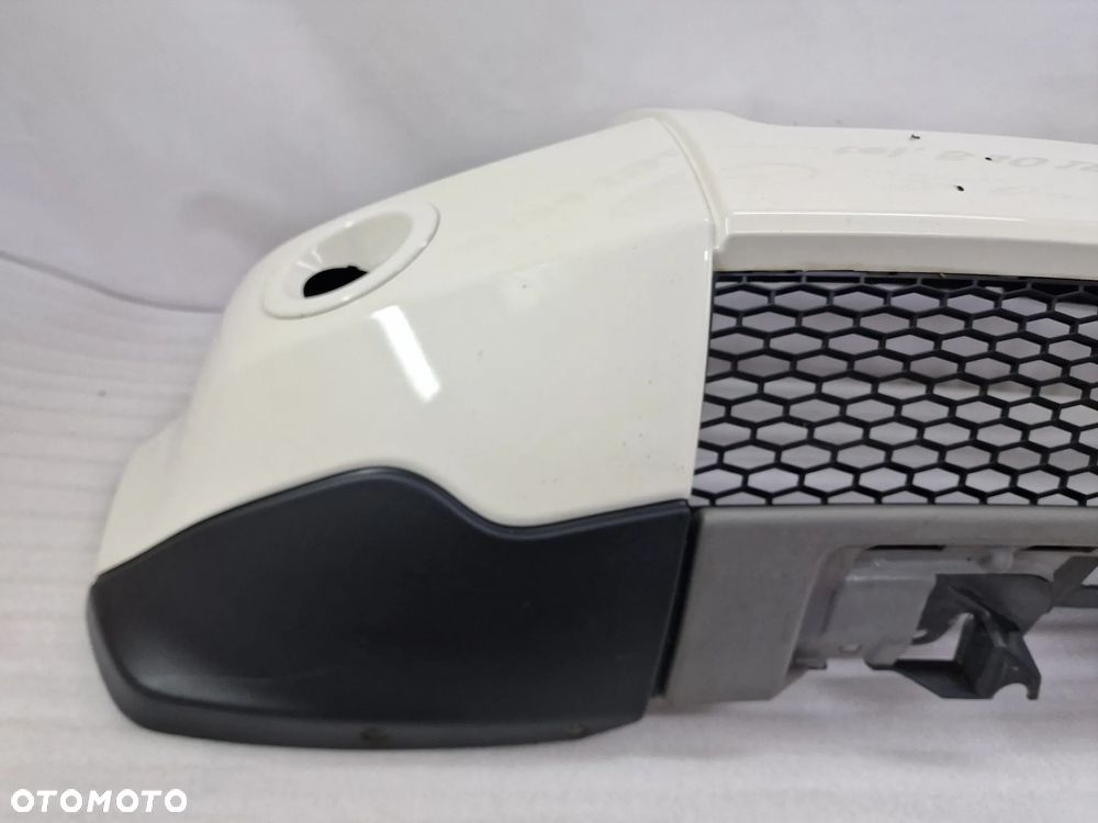 LAND ROVER FREELANDER II 2 07- ŁADNY ZDERZAK PRZEDNI PRZÓD + GRILL + KRATKA , KOLOR BIAŁO - KREMOWY , NR 6H52-17D957-A , NR AUKCJI NZ1123 - 21