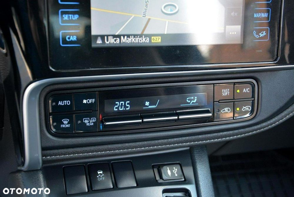 Toyota Auris Hybrid 135 Premium - 26