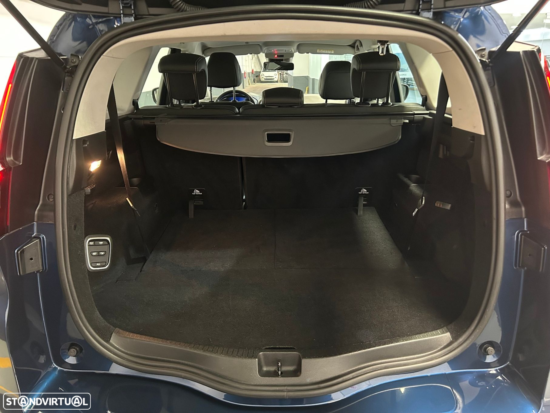 Renault Grand Scénic 1.6 dCi Intens SS - 19