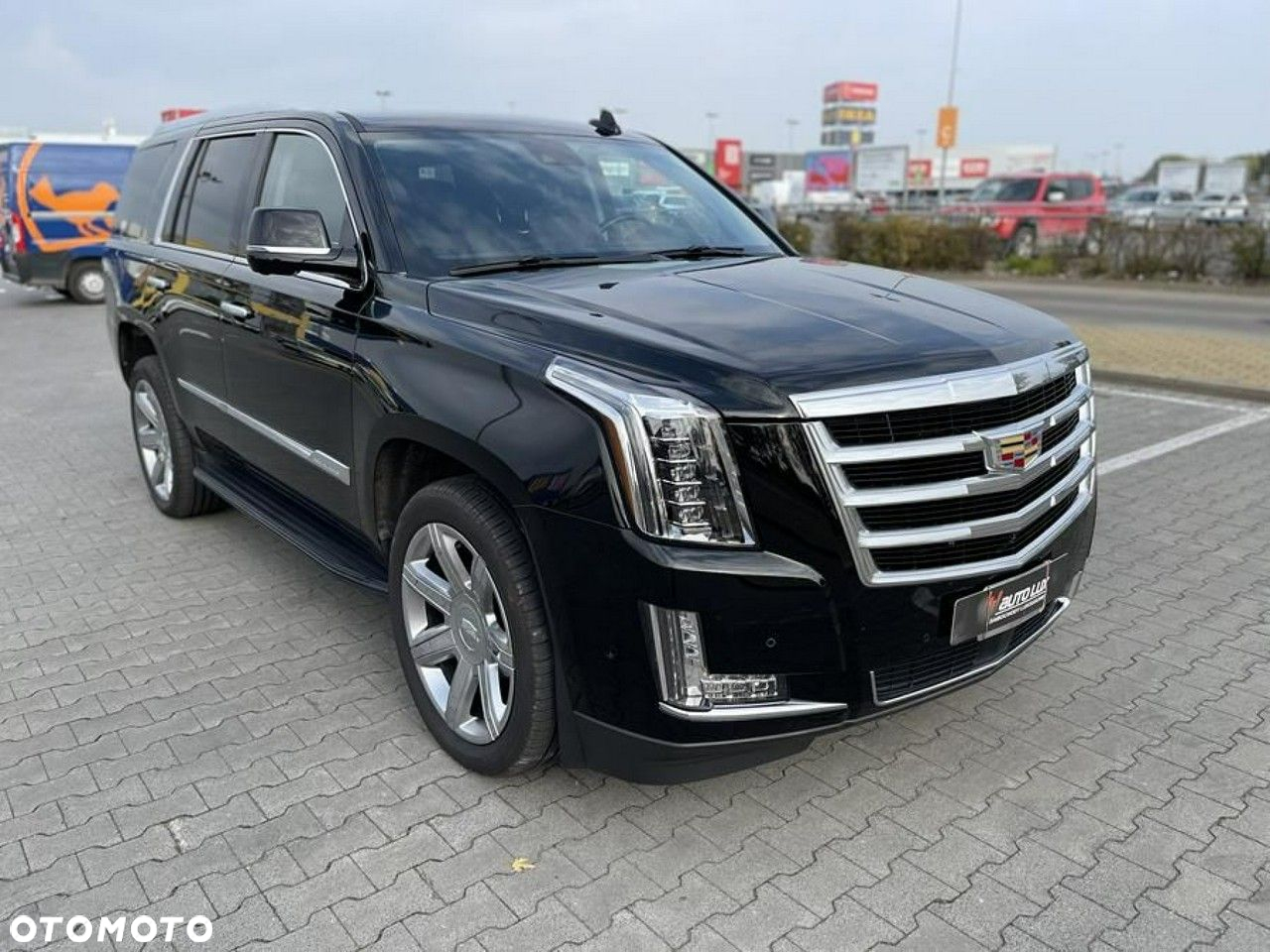 Cadillac Escalade - 30