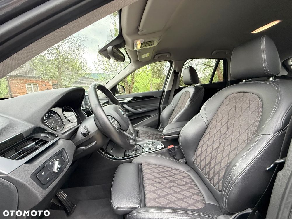 BMW X1 xDrive18d xLine - 16