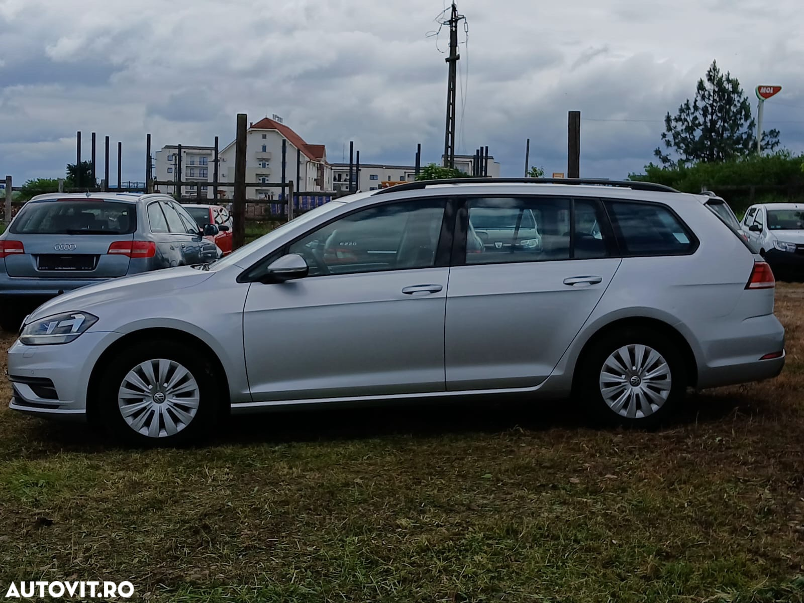 Volkswagen Golf 1.6 TDI Comfortline - 4