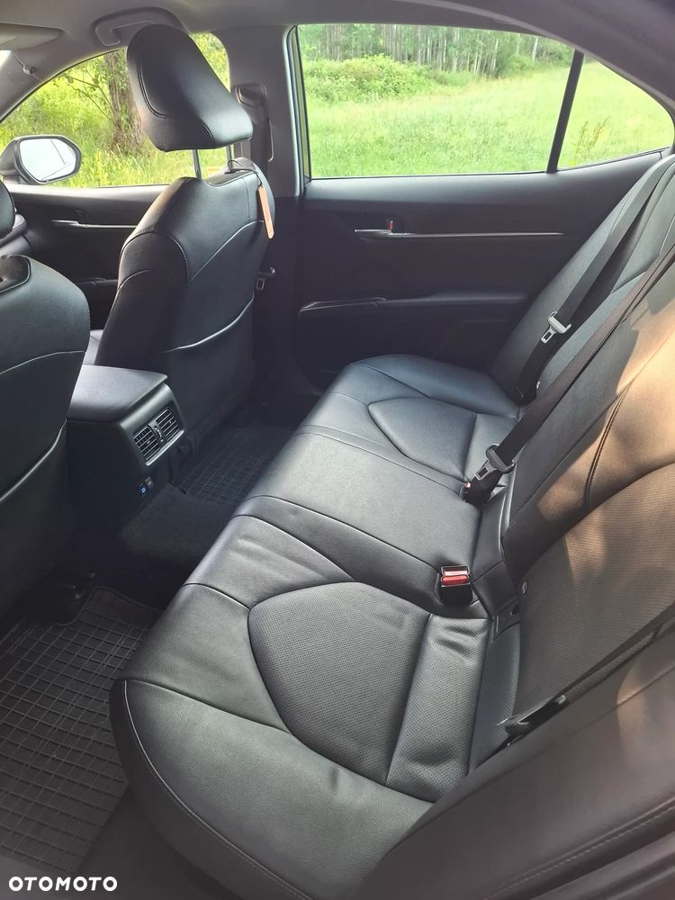 Toyota Camry 2.5 Hybrid Comfort CVT - 12