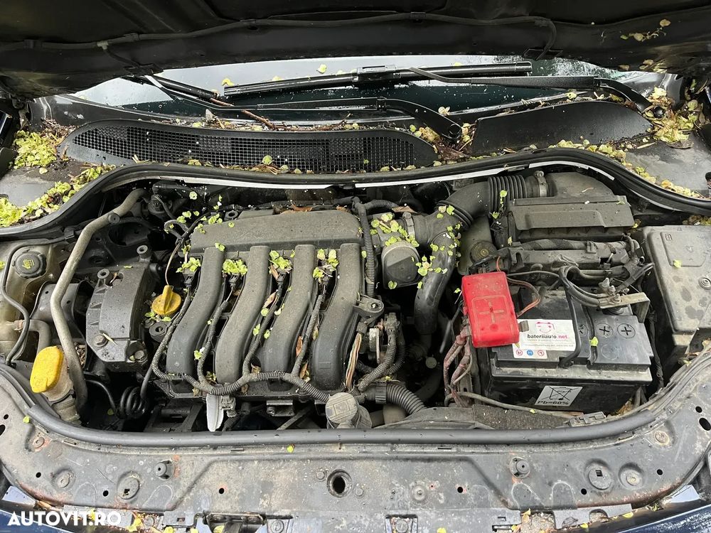 Dezmembrez Renault Megane 2 facelift 2008 albastru inchis 1,6 16V benzina NV472 - 4