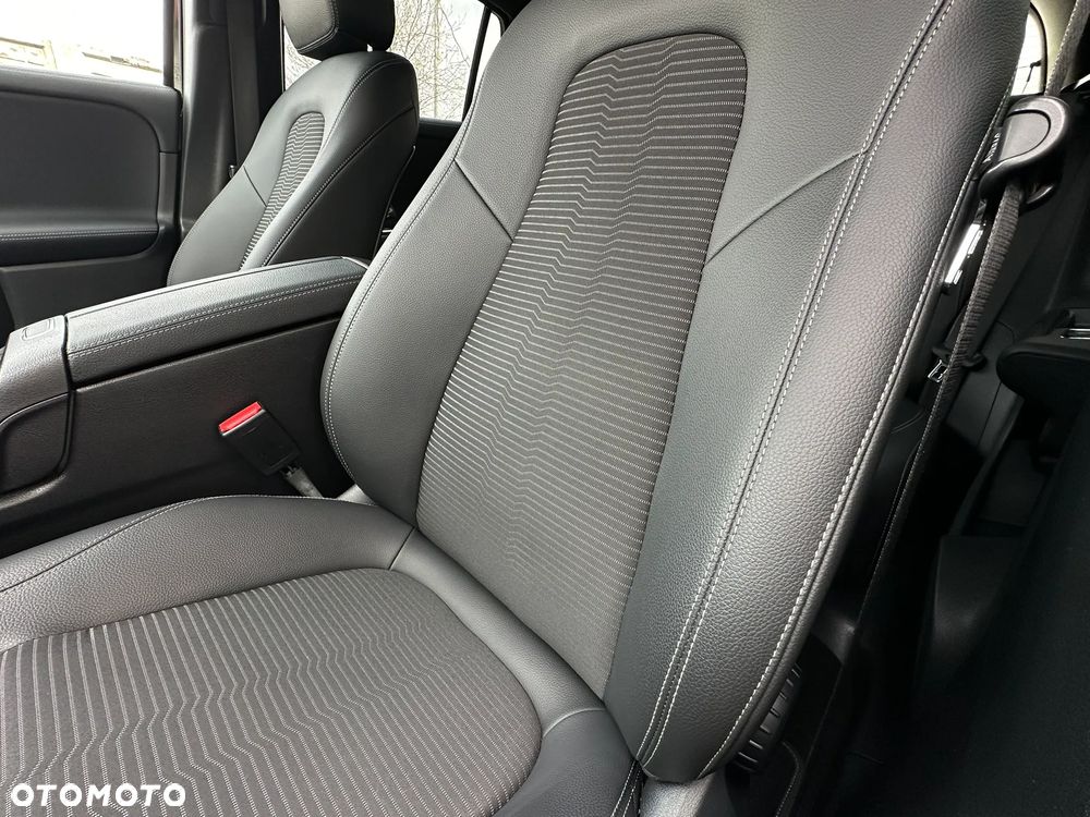 Mercedes-Benz GLA 200 4-Matic Progressive - 23