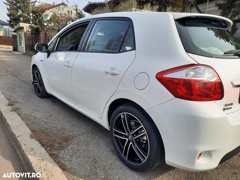 Toyota Auris 1.8 L VVT-i Luna - 13