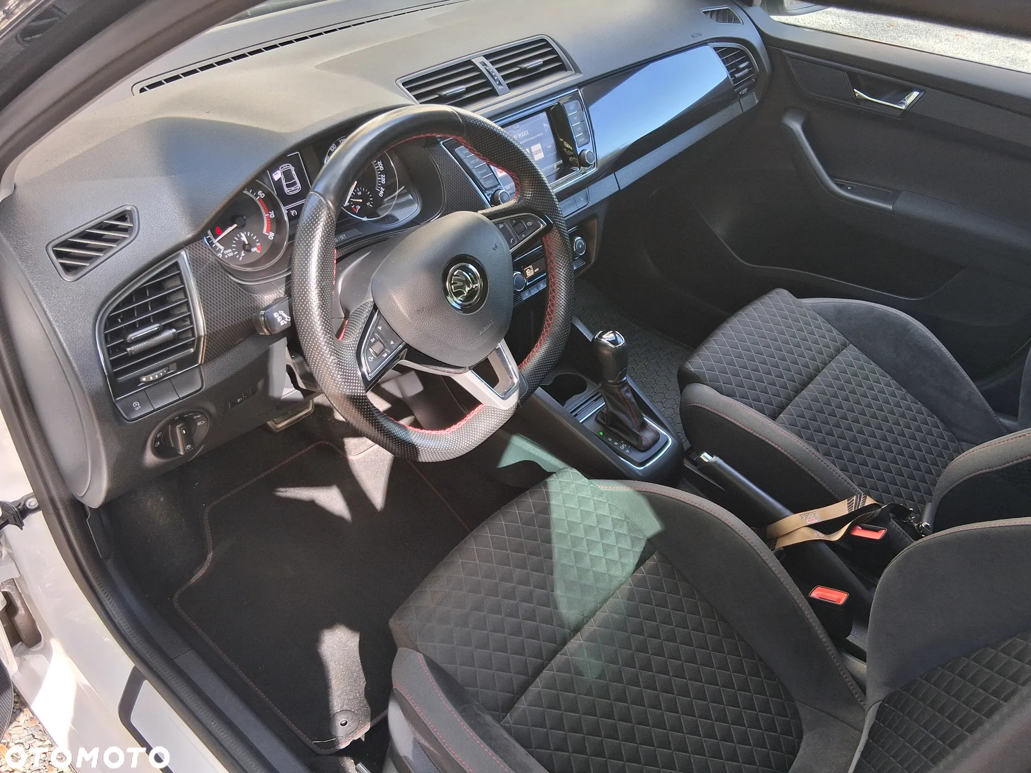 Skoda Fabia 1.4 TSI DSG R5 - 17