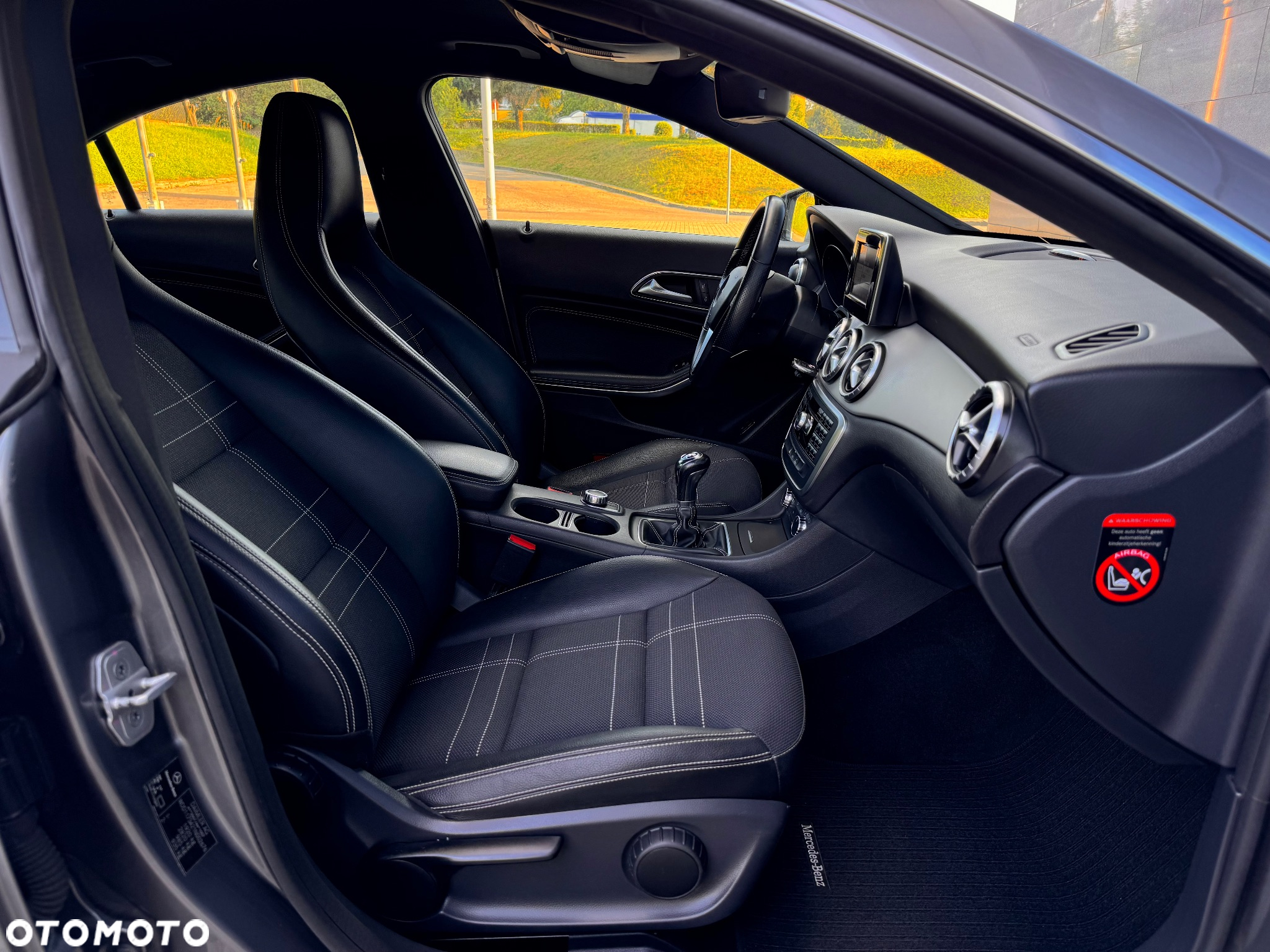 Mercedes-Benz CLA 180 Urban - 8