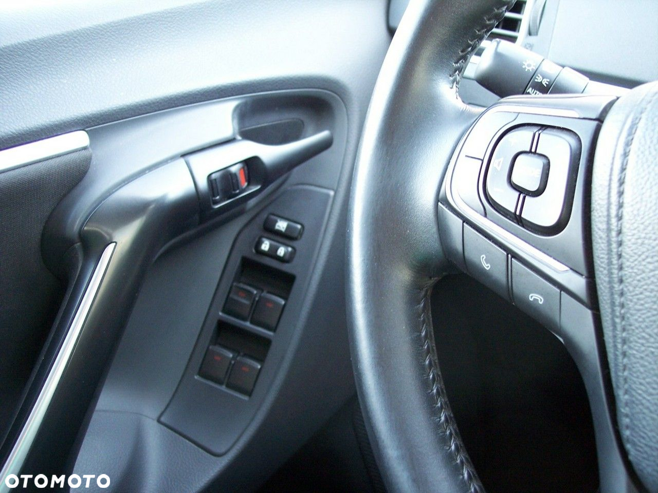 Toyota Verso 1.8 Premium 7os - 29