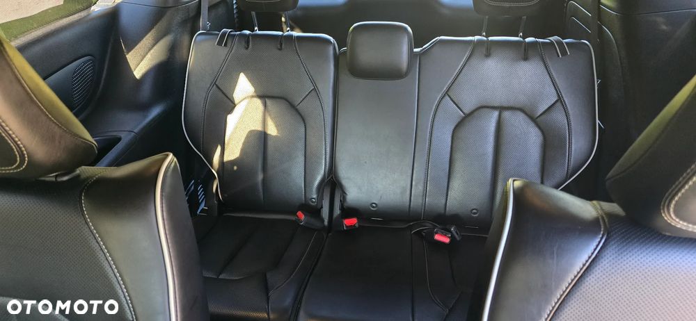 Chrysler Pacifica - 20
